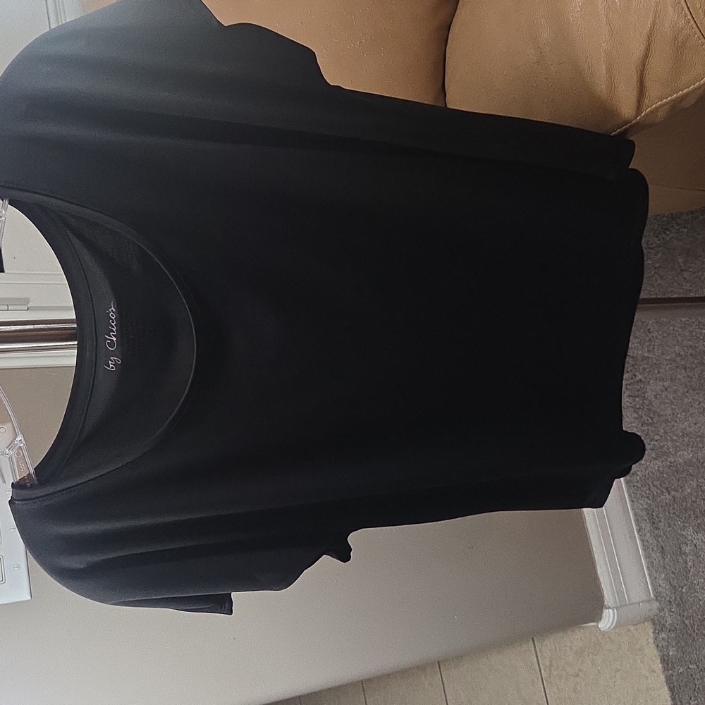 Chico's Classic Black Short Sleeve Tee